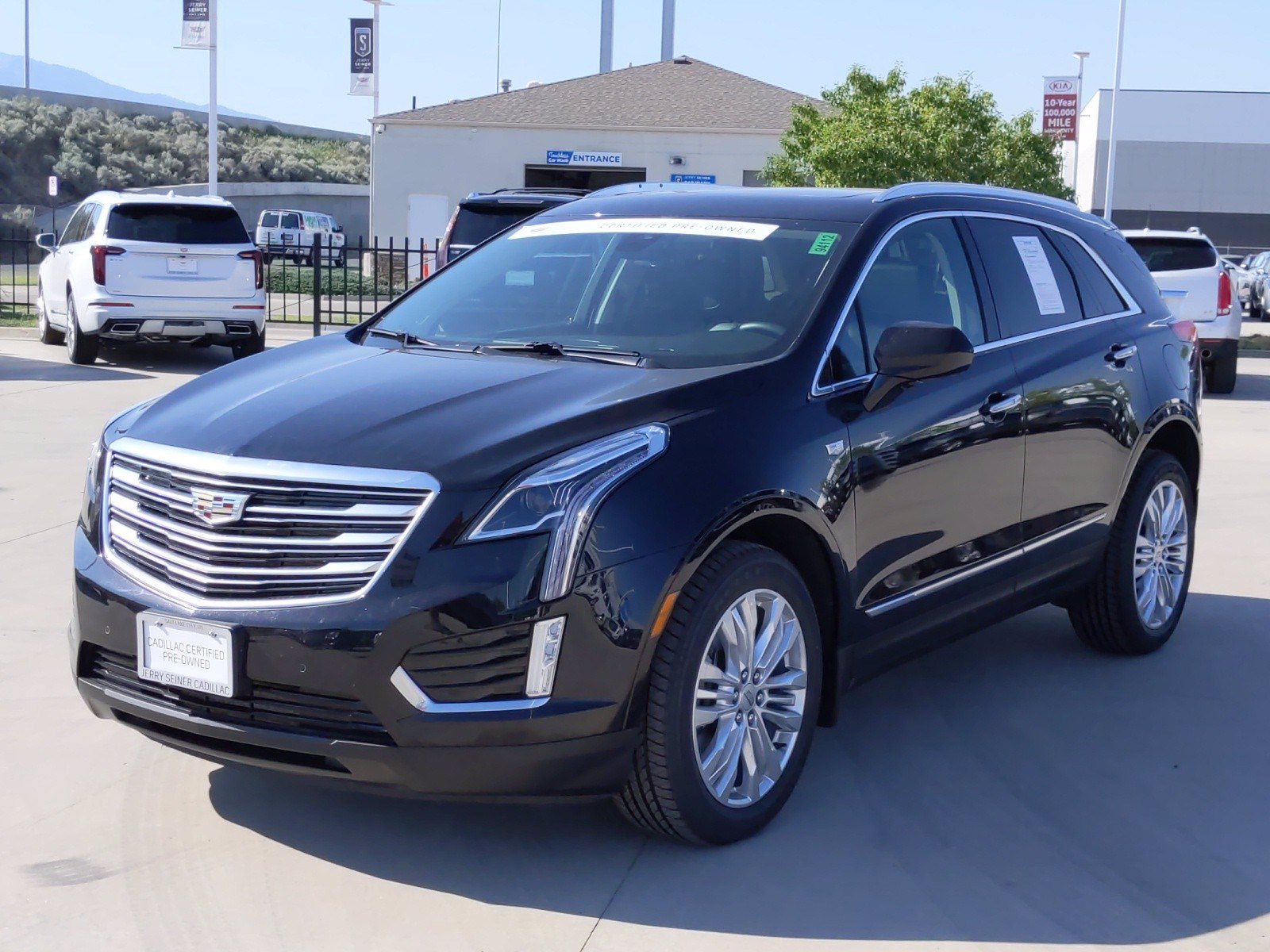 Certified Pre-owned 2017 Cadillac Xt5 Premium Luxury Awd Awd Sport Utility